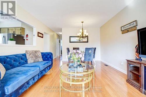 58 Fairglen Avenue, Brampton, ON - Indoor Photo Showing Living Room