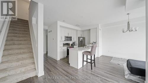 7 - 234 Edgevalley Road, London, ON - Indoor Photo Showing Kitchen