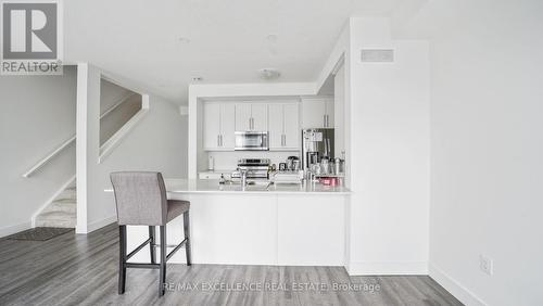 7 - 234 Edgevalley Road, London, ON - Indoor Photo Showing Kitchen