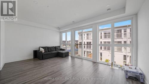 7 - 234 Edgevalley Road, London, ON - Indoor Photo Showing Living Room