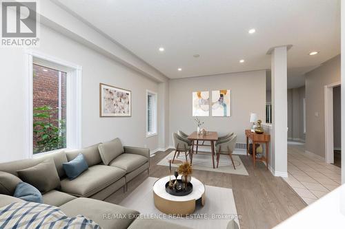 51 Stollar Boulevard, Barrie, ON - Indoor Photo Showing Living Room