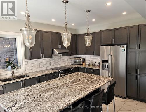 282 Dalgleish Trail, Hamilton, ON - Indoor Photo Showing Kitchen With Stainless Steel Kitchen With Double Sink With Upgraded Kitchen