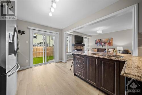 713 Mayfly Crescent, Ottawa, ON - Indoor Photo Showing Kitchen