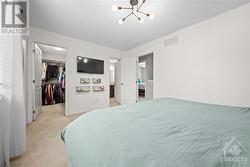 Walk in closet and semi ensuite - 