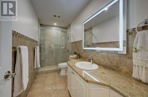 58 West Acres Crescent, Kitchener, ON - Indoor Photo Showing Bathroom