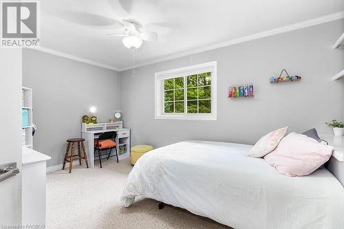 703021 Walker Sideroad, Chatsworth, ON - Indoor Photo Showing Bedroom