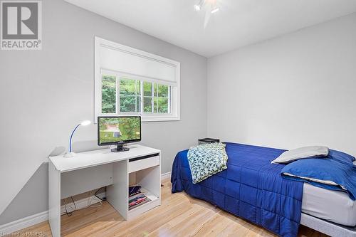 703021 Walker Sideroad, Chatsworth, ON - Indoor Photo Showing Bedroom