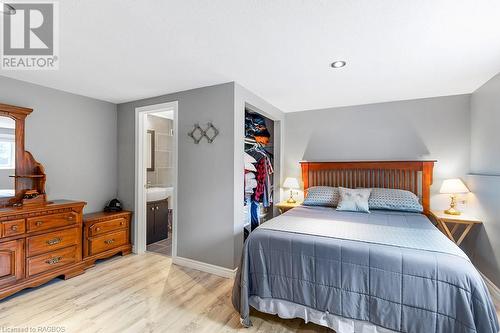 703021 Walker Sideroad, Chatsworth, ON - Indoor Photo Showing Bedroom