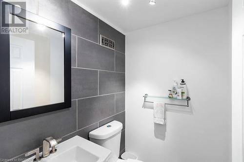 703021 Walker Sideroad, Chatsworth, ON - Indoor Photo Showing Bathroom