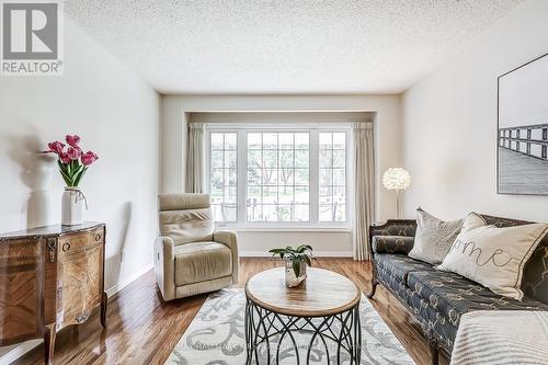 33 Rice Drive, Whitby (Pringle Creek), ON - Indoor Photo Showing Living Room