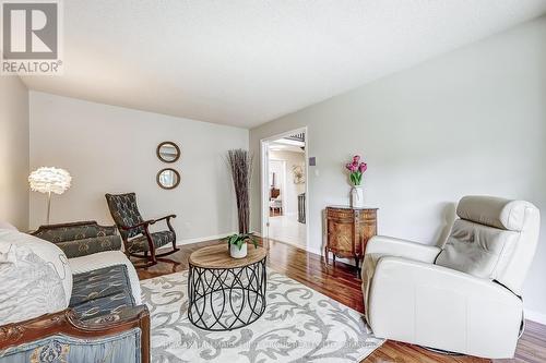 33 Rice Drive, Whitby (Pringle Creek), ON - Indoor Photo Showing Living Room