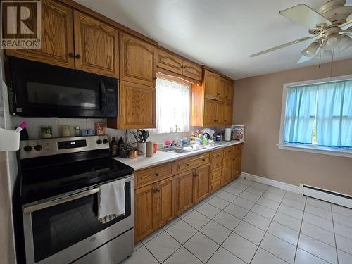 1014 Wellington St E, Sault Ste Marie, ON - Indoor Photo Showing Kitchen