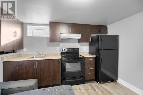 17 Coniston Avenue, Brampton, ON - Indoor Photo Showing Kitchen