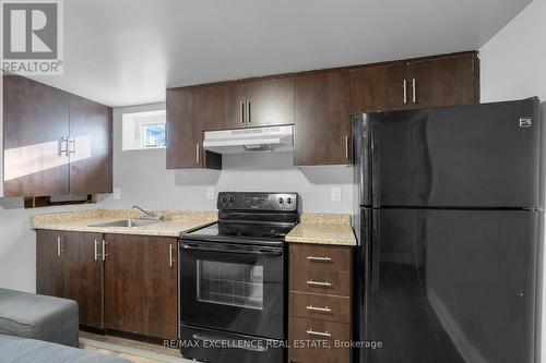 17 Coniston Avenue, Brampton, ON - Indoor Photo Showing Kitchen