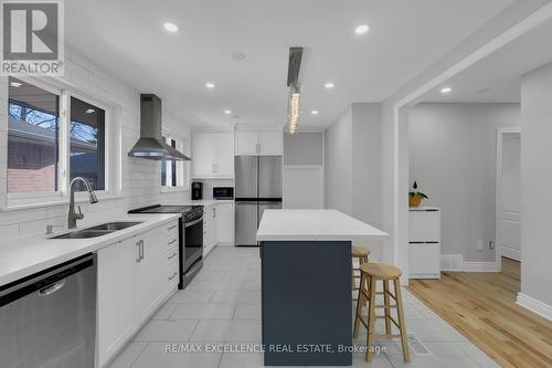 17 Coniston Avenue, Brampton, ON - Indoor Photo Showing Kitchen With Stainless Steel Kitchen With Double Sink With Upgraded Kitchen