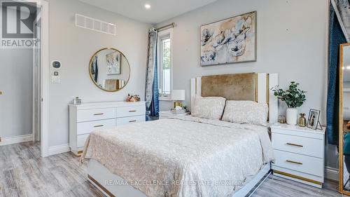 21 Elizabeth Street, Halton Hills, ON - Indoor Photo Showing Bedroom