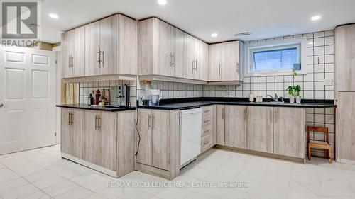 21 Elizabeth Street, Halton Hills, ON - Indoor Photo Showing Kitchen