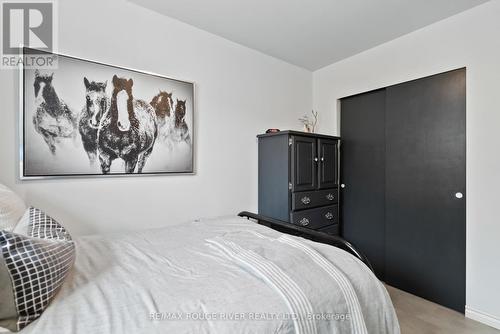 296 Harmony Road N, Oshawa (Eastdale), ON - Indoor Photo Showing Bedroom