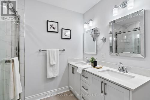 296 Harmony Road N, Oshawa (Eastdale), ON - Indoor Photo Showing Bathroom