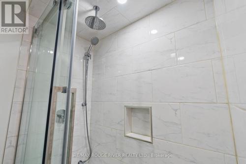 296 Harmony Road N, Oshawa (Eastdale), ON - Indoor Photo Showing Bathroom