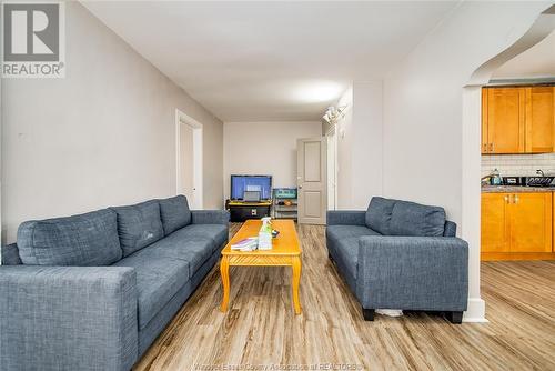 1623-25 Drouillard, Windsor, ON - Indoor Photo Showing Living Room