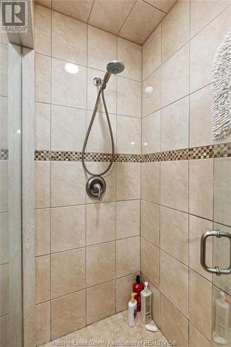 308 Dossenbach Drive, Lasalle, ON - Indoor Photo Showing Bathroom