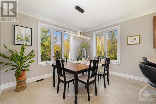 6275 Apple Orchard Road, Ottawa, ON - Indoor Photo Showing Dining Room