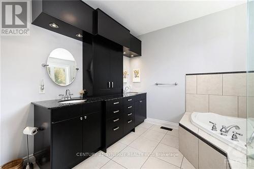 6275 Apple Orchard Road, Ottawa, ON - Indoor Photo Showing Bathroom