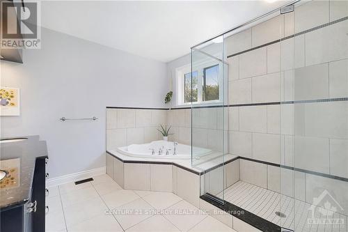 6275 Apple Orchard Road, Ottawa, ON - Indoor Photo Showing Bathroom