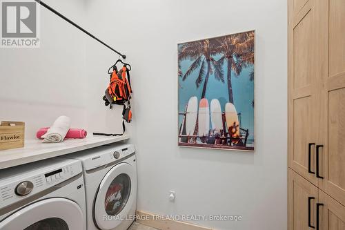 164 Brayside Street, Central Elgin (Port Stanley), ON - Indoor Photo Showing Laundry Room