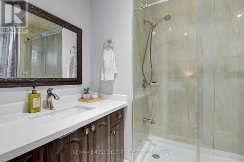 69 Atkins Circle, Brampton, ON - Indoor Photo Showing Bathroom