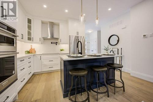 102 Dawson Street, Waterloo, ON - Indoor Photo Showing Kitchen With Upgraded Kitchen