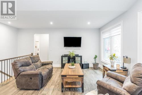 1532 Champlain Road, Tiny, ON - Indoor Photo Showing Living Room