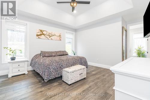 1532 Champlain Road, Tiny, ON - Indoor Photo Showing Bedroom