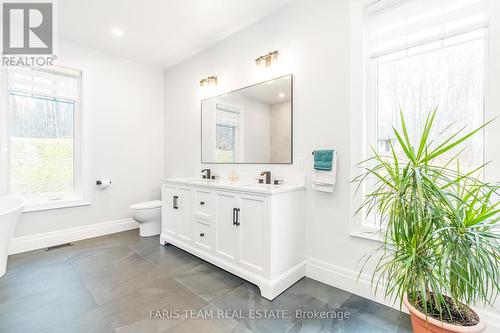 1532 Champlain Road, Tiny, ON - Indoor Photo Showing Bathroom