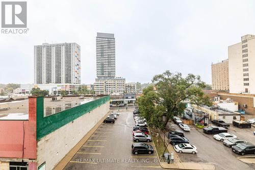 612 - 2088 Lawrence Avenue W, Toronto, ON - Outdoor