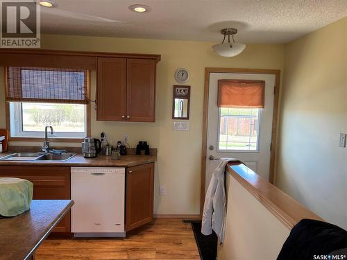 Boon Acreage, Gravelbourg Rm No. 104, SK - Indoor Photo Showing Kitchen With Double Sink