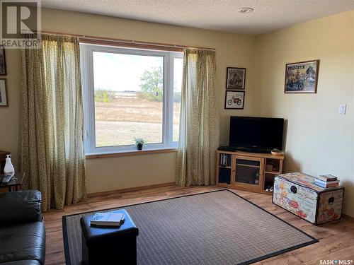 Boon Acreage, Gravelbourg Rm No. 104, SK - Indoor