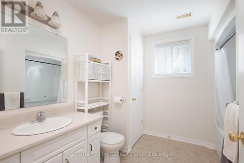 1538 Ireland Drive, Peterborough (Monaghan), ON - Indoor Photo Showing Bathroom