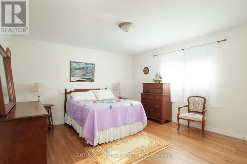 1538 Ireland Drive, Peterborough (Monaghan), ON - Indoor Photo Showing Bedroom