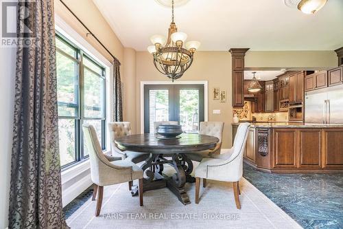 1826 Quantz Crescent, Innisfil, ON - Indoor Photo Showing Dining Room