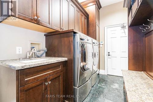 1826 Quantz Crescent, Innisfil, ON - Indoor Photo Showing Laundry Room