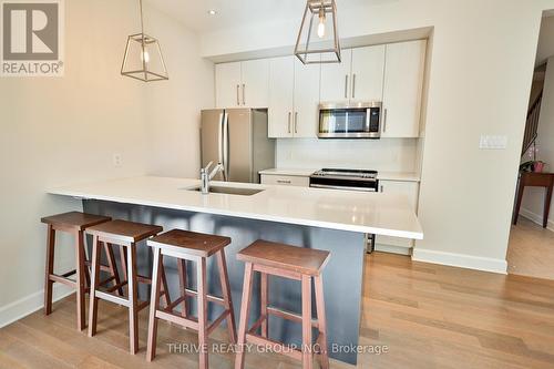 54 - 499 Sophia Crescent, London, ON - Indoor Photo Showing Kitchen With Upgraded Kitchen