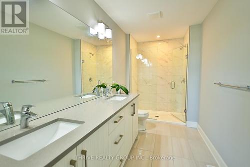 54 - 499 Sophia Crescent, London, ON - Indoor Photo Showing Bathroom