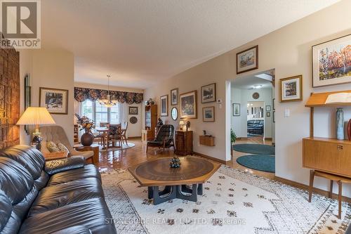 1312 Wildlark Drive, Peterborough (Monaghan), ON - Indoor Photo Showing Living Room