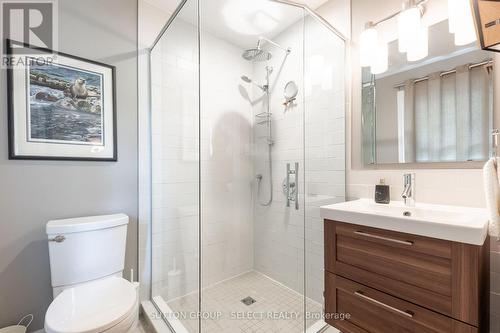 101 Hunt Club Drive, London, ON - Indoor Photo Showing Bathroom