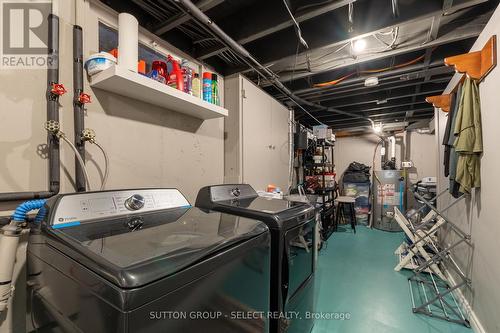 101 Hunt Club Drive, London, ON - Indoor Photo Showing Laundry Room