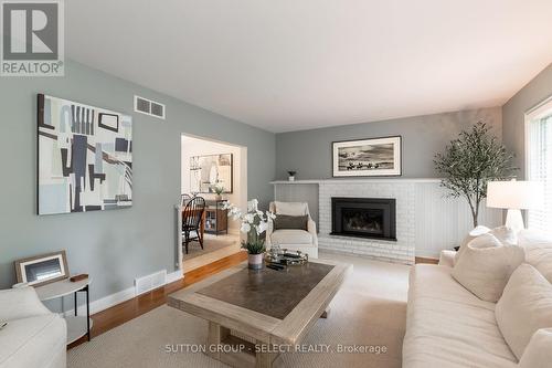 101 Hunt Club Drive, London, ON - Indoor Photo Showing Living Room With Fireplace