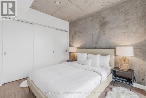 520 - 55 Ontario Street, Toronto, ON - Indoor Photo Showing Bedroom