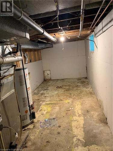 98 East 18Th Street, Hamilton, ON - Indoor Photo Showing Basement